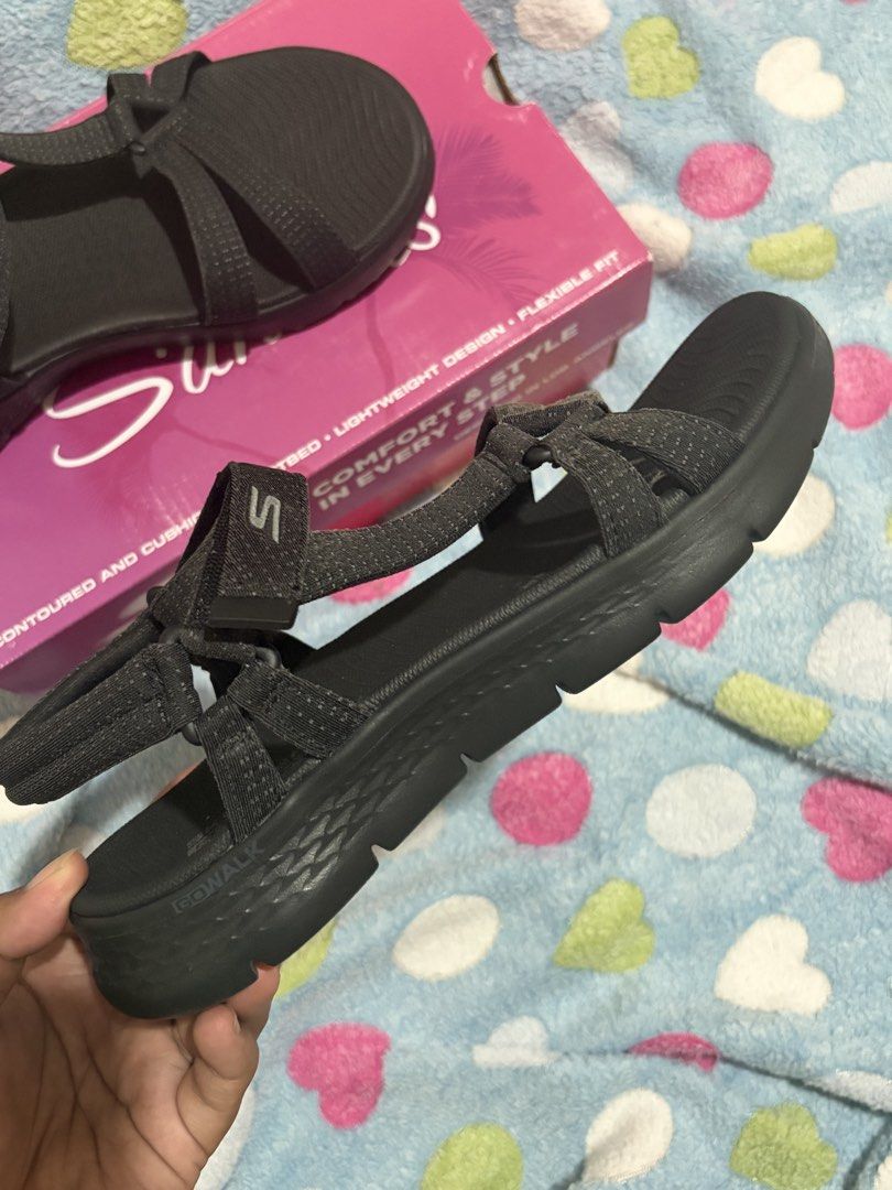 Skechers Hiking Sandals (Category: Flats & Sandals) located in General Trias. Submitted by knsainz (Listing ID 1459310300, Image 3). Description: BRAND NEW / UNUSED Skechers Sandals good for walking & hiking! Original price around 3k I bought this in the Mall, hindi lang talaga nagamit kasi nag hiking shoes nalang. Selling for only 1K LAST PRICE super baba na mabenta lang pls :( US Size 6 pero Size 7 talaga ako, kasya naman..