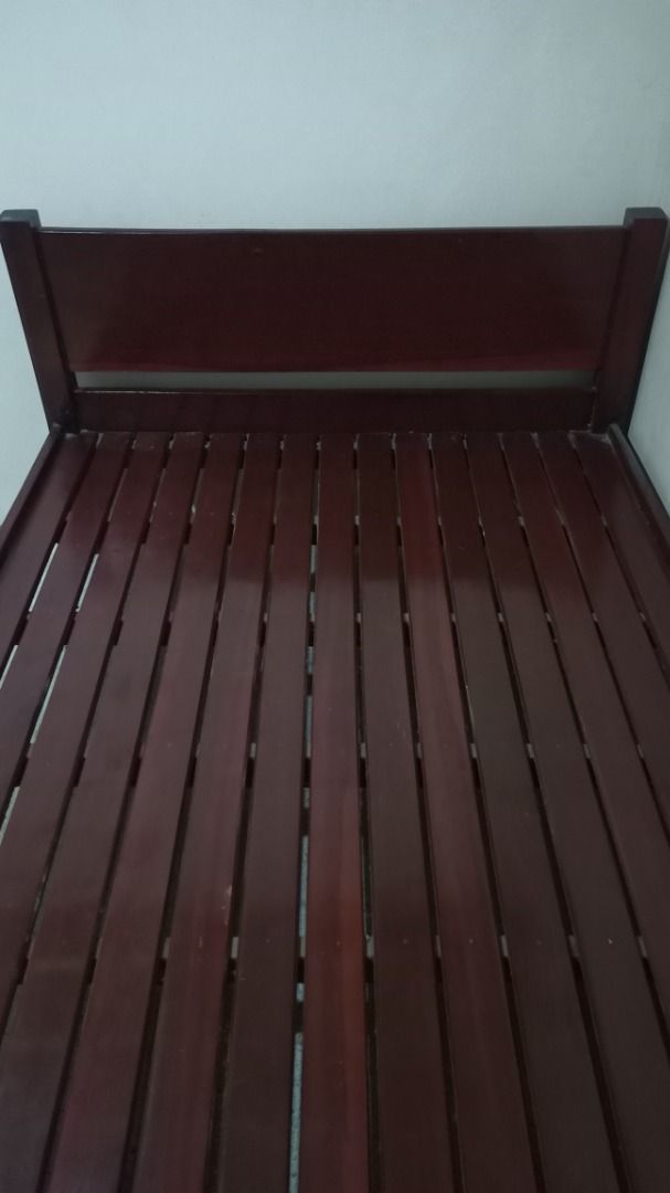 Solid Mahogany Wood Bed Frame – 50"×78" | 3/4 Size (Category: Bed Frames & Mattresses) located in Angeles City. Submitted by josephgarcia17 (Listing ID 1459308615, Image 3). Description: ♦️ PRICE: ₱6000 ♦️ • Used, good condition • Solid mahogany wood • Bed frame only (mattress not included) • Frame dimensions: 50" × 78" (3/4 Size) • Maximum mattress size: 47.5" × 72" • Previously used with a 45" × 71" mattress • Color: Brown • No built-in cabinet