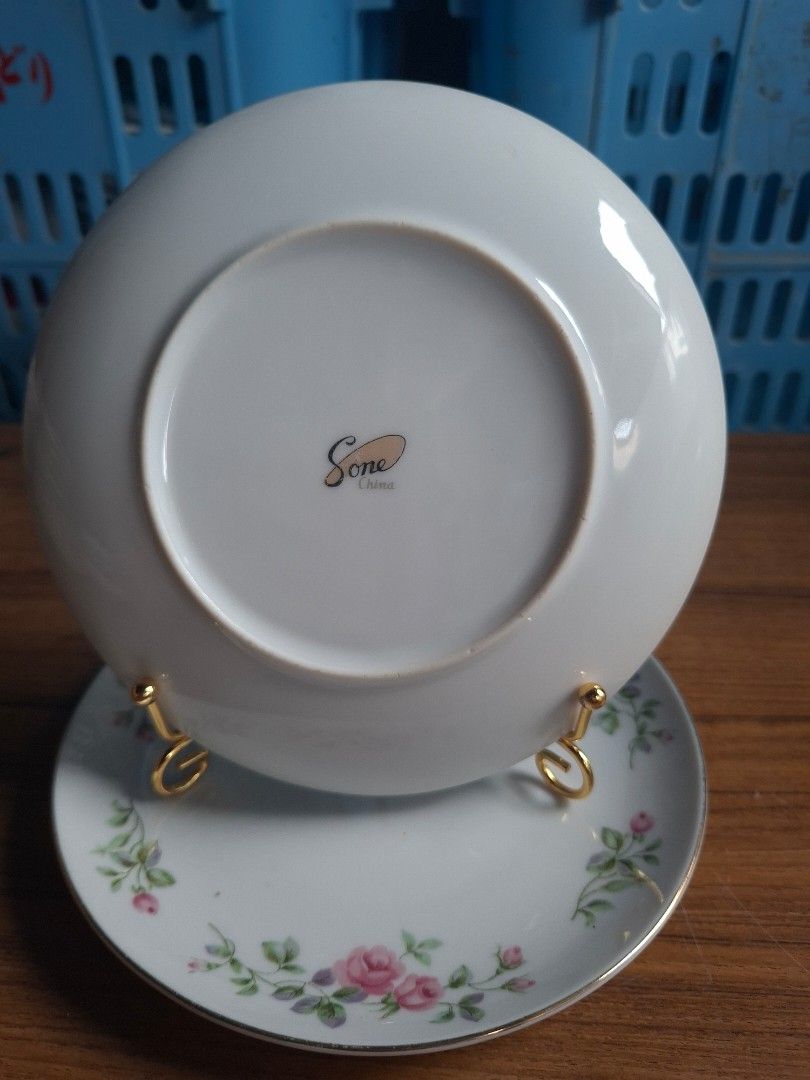Sone China Cake Plate (Category: Other Kitchenware & Tableware) located in Consolacion. Submitted by luxekerei (Listing ID 1459465173, Image 2). Description: .