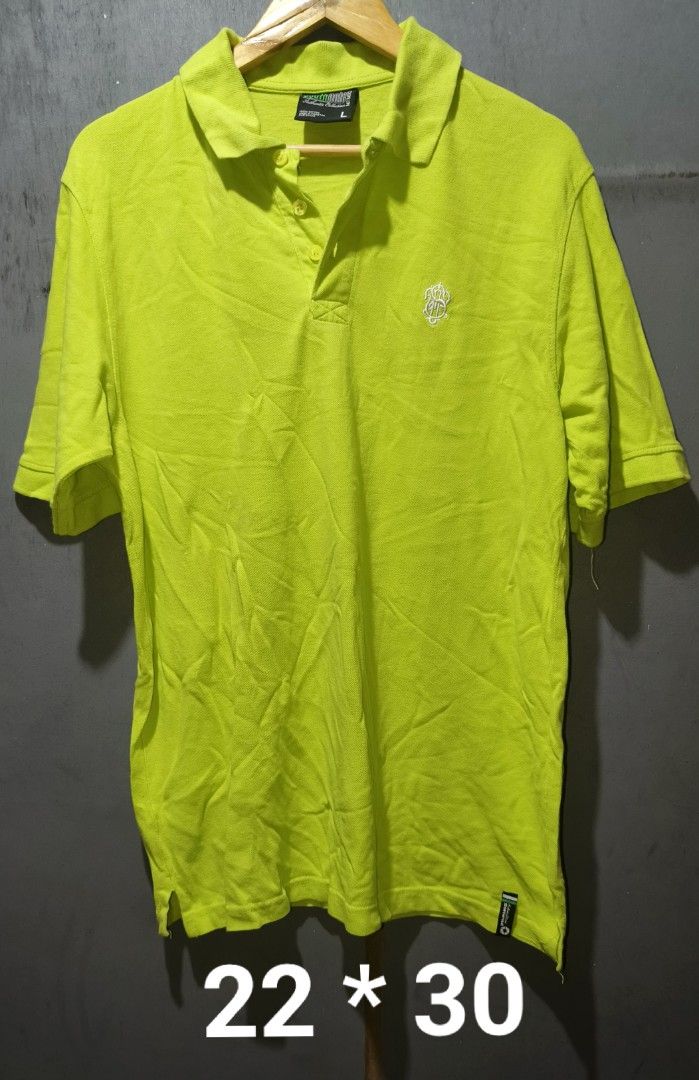 SOUTH POLE POLO SHIRT (Category: Tshirts & Polo Shirts ) located in Makati City. Submitted by updownthrift (Listing ID 1459467817, Image 1). Description: NO ISSUE NEED WASH ONLY.