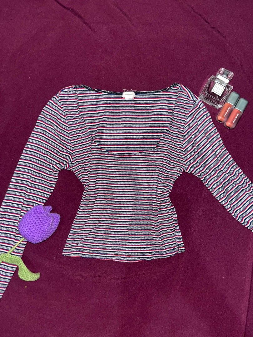 Stripe Long Sleeve Top (Category: Longsleeves) located in Manila. Submitted by curatedbycalli (Listing ID 1459393257, Image 1). Description: .