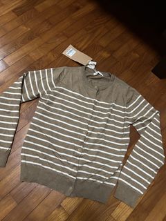 (Category: ) located in . Submitted by -naiscloset (Listing ID 1459342054, Image 1). Description: .