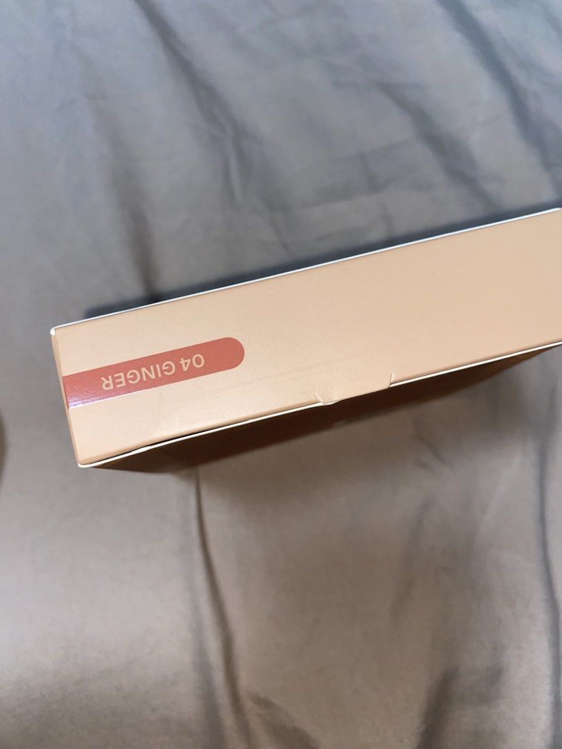 Strokes Soft Veil Filter Primer & Glad2Glow Skin Tint (Category: Makeup) located in Tarlac. Submitted by _basicfits (Listing ID 1459461780, Image 3). Description: RFS: wrong shade/s skintint: 150 (swatch only) foundation: 200 (90%) powder: 200 (90%).