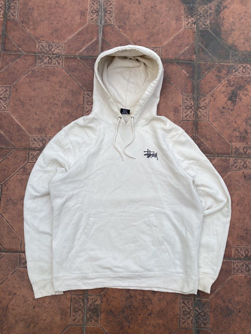Stussy Hoodie (Category: Hoodies) located in Manila. Submitted by lorenzscofield9 (Listing ID 1459405316, Image 2). Description: Stussy basic pigment logo pull over hoodie jacket Size: XL on tag Width - 24 Length - 27 Good condition Price: 1500 + sf.