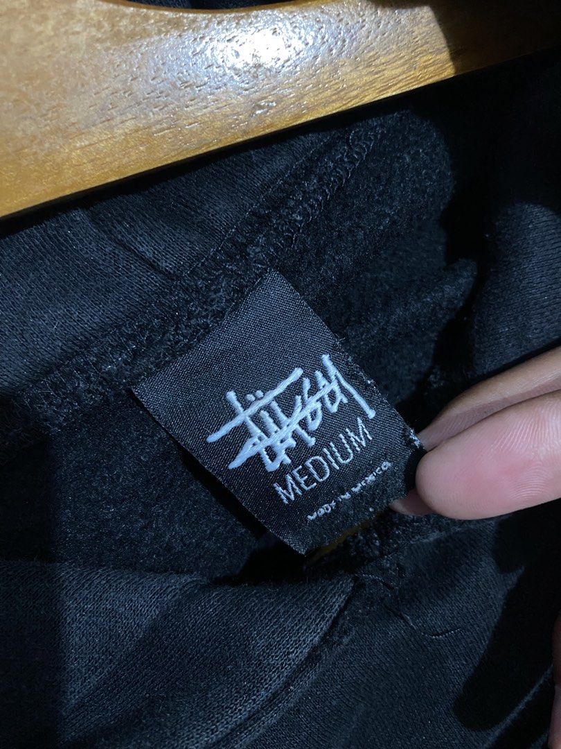STUSSY HOODIE (Category: Hoodies) located in Makato. Submitted by markvictorantonio (Listing ID 1459439500, Image 3). Description: .
