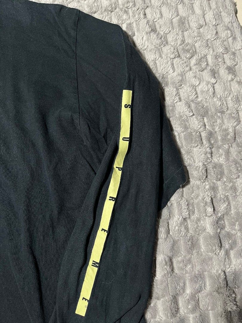 Supreme Long Sleeve T-Shirt (Category: Tshirts & Polo Shirts ) located in Cagayan de Oro. Submitted by smoothstyle (Listing ID 1459332846, Image 3). Description: Supreme Long Sleeve T-Shirt Good condition 8.5/10 color rate Size M dimes: 21x28.5 Issue: 2 small pinhole.