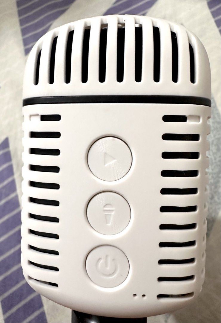 Surplus Boost Wireless Bluetooth Karaoke Microphone (Category: Microphones) located in Angeles City. Submitted by hyegastos (Listing ID 1459460125, Image 3). Description: • Works well • With voice changer • With box (check 5th pic) • Used only once/twice.