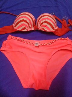 (Category: ) located in . Submitted by meliaelena (Listing ID 1459339403, Image 1). Description: .