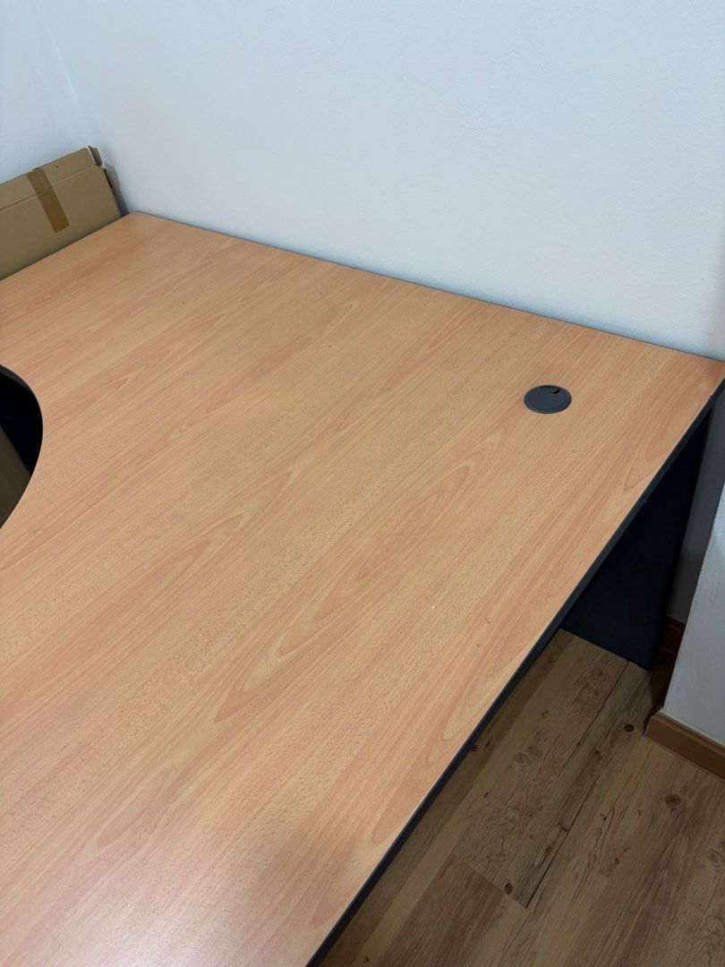 Table (Category: Tables & Sets) located in Subang Jaya. Submitted by hellfiredbh (Listing ID 1459407610, Image 3). Description: L shaped table Like new Need to dissemble and bring down from 1st floor ownself.