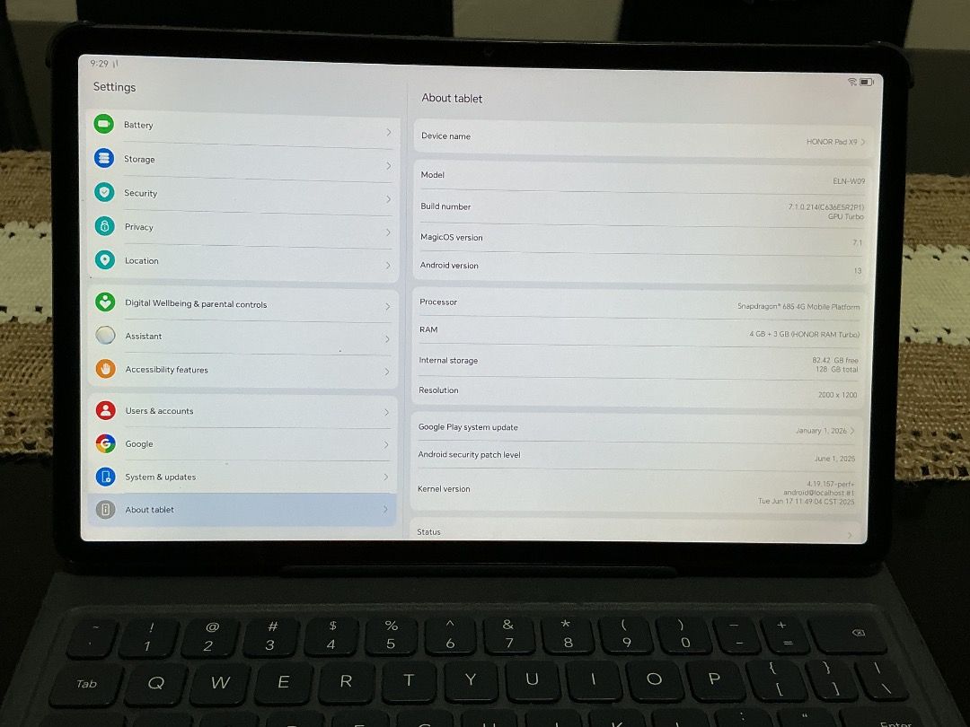 Tablet For Sale (Category: Android) located in Caloocan City. Submitted by swift.benshoppe (Listing ID 1459421422, Image 2). Description: Honor Pad X9 4gb +2gb RAM 128gb Internal Storage.