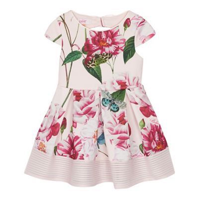 Ted Baker (Category: Babies & Kids Fashion) located in Tanjong Piandang. Submitted by collectionanggun (Listing ID 1459362575, Image 2). Description: good.