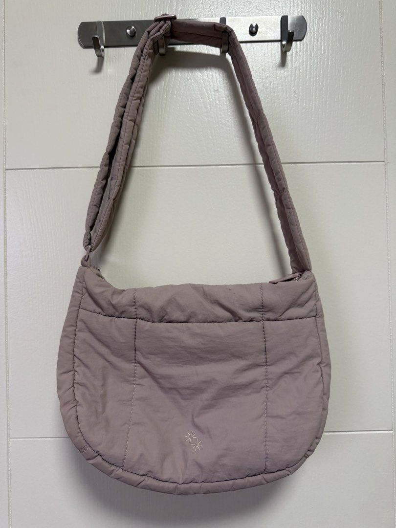 The Paper Bunny Puffer Swing Bag in Macaron (Category: Cross-body Bags) located in Manila. Submitted by chocoloka (Listing ID 1459385993, Image 3). Description: Lightly used, with minor signs of usage.