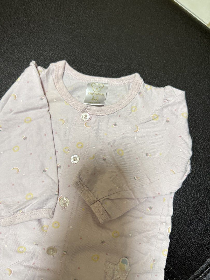 Tiny Button Rainbow Pajama Set (Category: Babies & Kids Fashion) located in Shah Alam. Submitted by ainizahsaian (Listing ID 1459490207, Image 2). Description: - Long sleeve top and long pants pajama set - 3-6 months - 100% cotton .