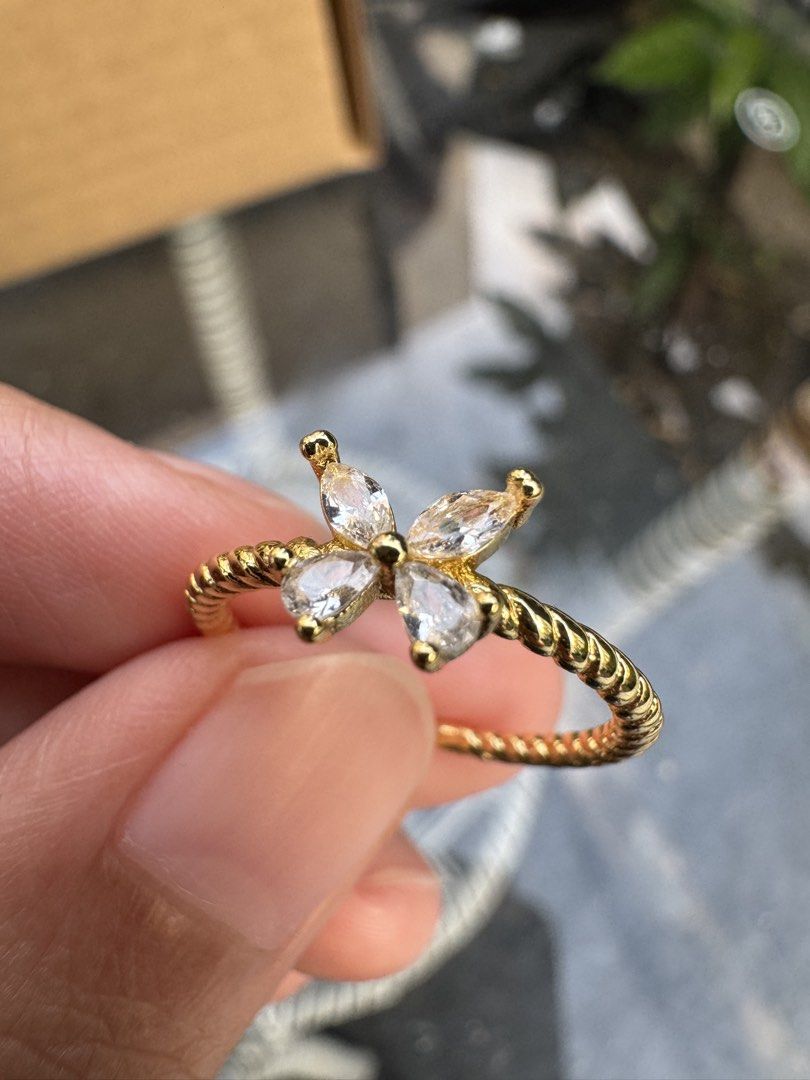 Titanium adjustable ring (Category: Rings) located in Kajang. Submitted by tini_z (Listing ID 1459447249, Image 3). Description: - adjustable size.