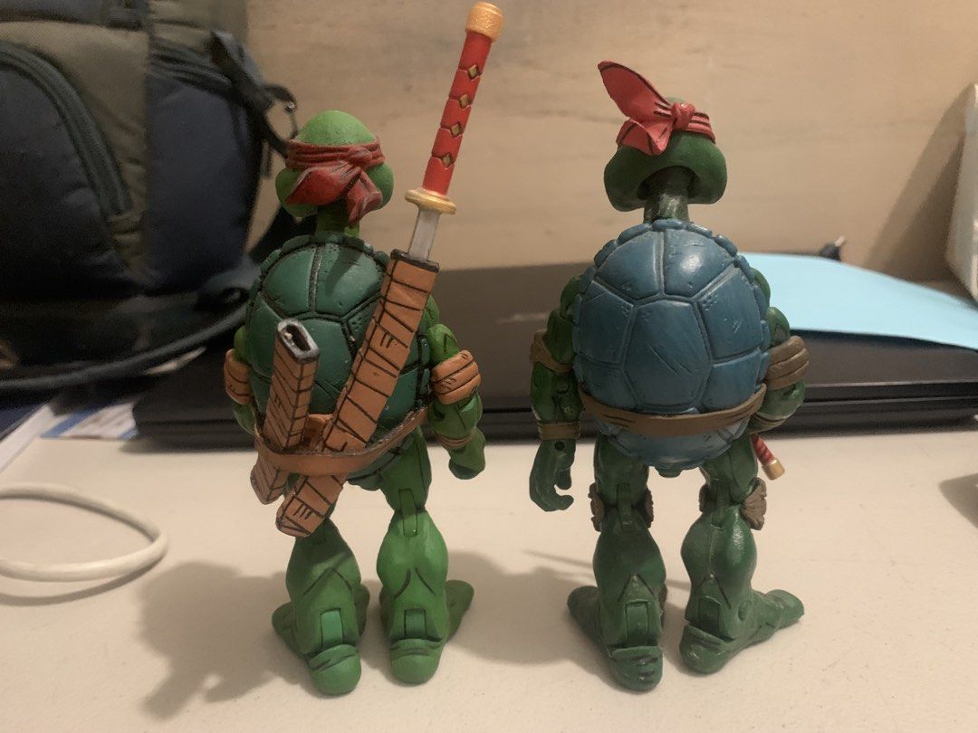 tmnt neca set of 2 (Category: Figurines & Statues) located in Paranaque City. Submitted by obin08 (Listing ID 1421121766, Image 2). Description: set of tmnt neca may markings selling both for 1500 rfs hirap makabuo.