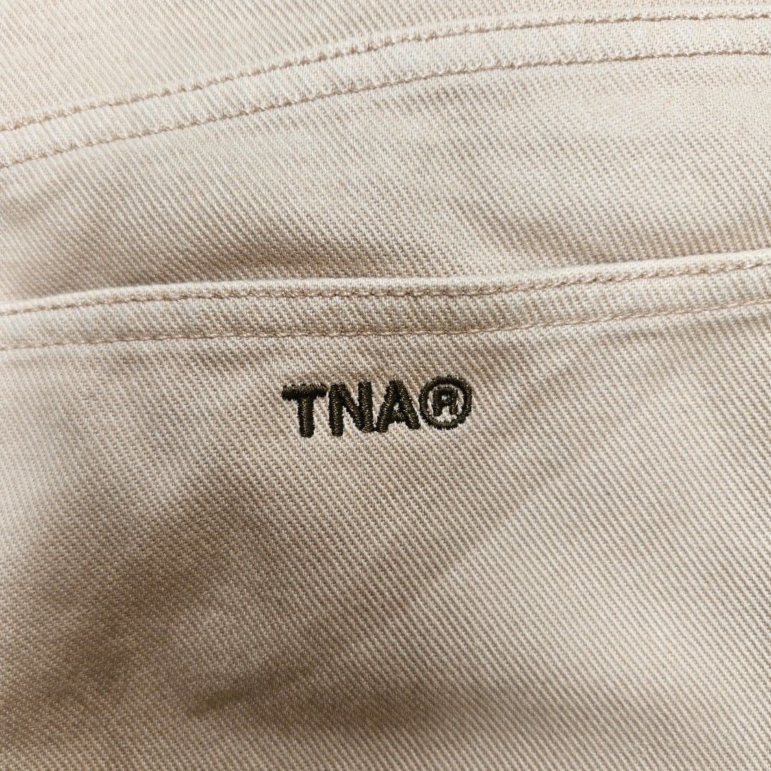ARITZIA TNA Womens Carpenter Pants🪚 (Category: Other Bottoms) located in San Pablo. Submitted by pablo_pablo25 (Listing ID 1459352379, Image 2). Description: waist 34 lenght 39 hem 9.5 9/10 condi no issue.