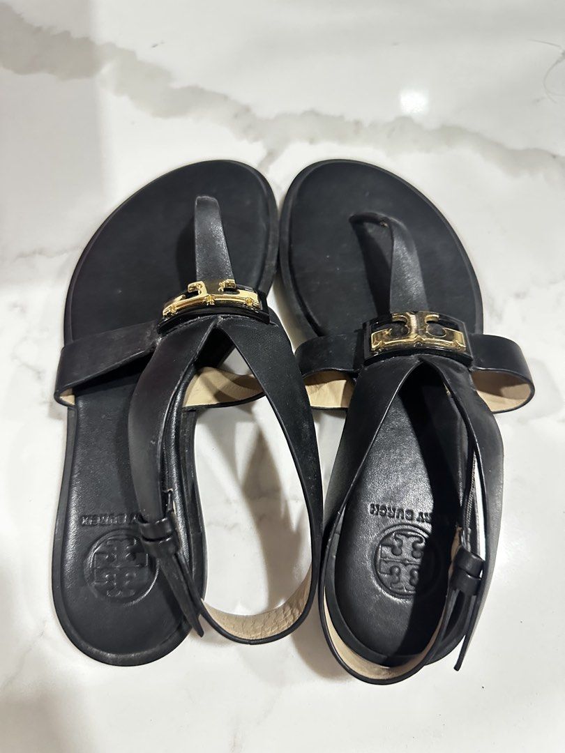 TORY BURCH Flat Sandal- Calf Leather (Category: Flats & Sandals) located in Angeles City. Submitted by claudinelaz (Listing ID 1459357062, Image 2). Description: onhand/mint condition - brand: tory buch - ₱4,500 a original price(SRP) 15k - size: US 5 W - original box included - used less than 5x (like new) - RFS: too small on me & decluttering - mop 🧾: gcash/ bank transfer (payo) - mod 🚚: j&t or lbc dm me to claim! dm for more photos!.