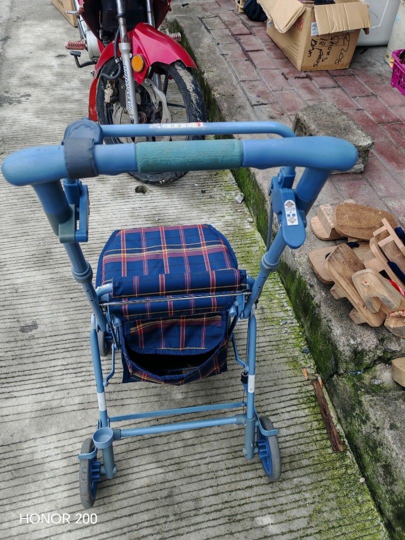 Trolley (Category: Strollers) located in Manila. Submitted by mariceloch01539 (Listing ID 1459309620, Image 3). Description: Surplus items.