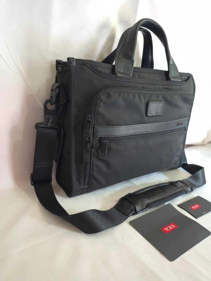 Tumi Alpha 2 Slim... (Category: Briefcases) located in Davao. Submitted by bae214214 (Listing ID 1459321779, Image 3). Description: Ptpa Salamat admin Tumi Alpha 2 Slim Deluxe Portfolio Business Briefcase "26110D2" Dimension Approx: 16 x 12 x 3 Excellent color and condition No issue ‼️ malinis labas at loob sobrang ganda at solid pa Price: 9,500 .