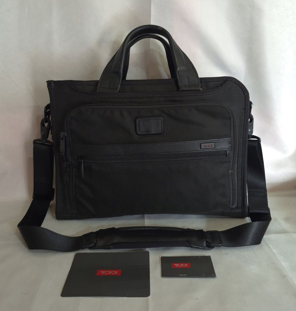 Tumi Alpha 2 Slim... (Category: Briefcases) located in Davao. Submitted by bae214214 (Listing ID 1459321779, Image 1). Description: Ptpa Salamat admin Tumi Alpha 2 Slim Deluxe Portfolio Business Briefcase "26110D2" Dimension Approx: 16 x 12 x 3 Excellent color and condition No issue ‼️ malinis labas at loob sobrang ganda at solid pa Price: 9,500 .