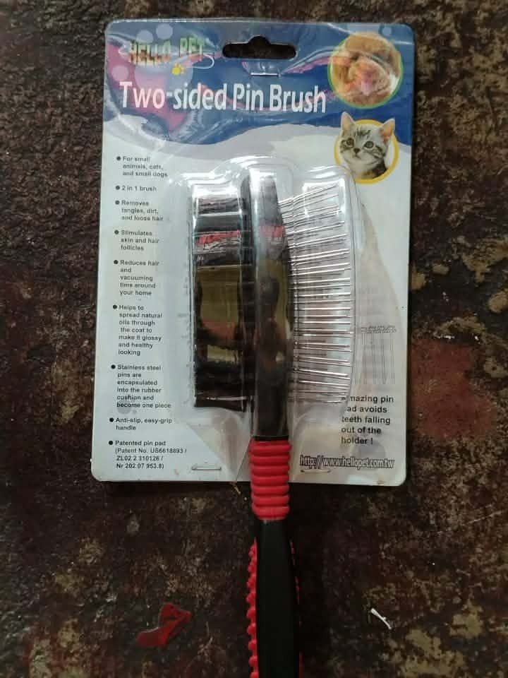 Two-Sided Pin Brush (Category: Health & Grooming) located in Manila. Submitted by strawberryttalgi_123 (Listing ID 1459361511, Image 1). Description: .