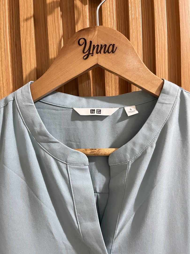 Uniqlo Rayon Sleeveless (Category: Sleeveless) located in Caloocan City. Submitted by ynna_27 (Listing ID 1459442759, Image 3). Description: Uniqlo Rayon Sleeveless Used - Bnew Condition Small on tag Issue : x Price 449.