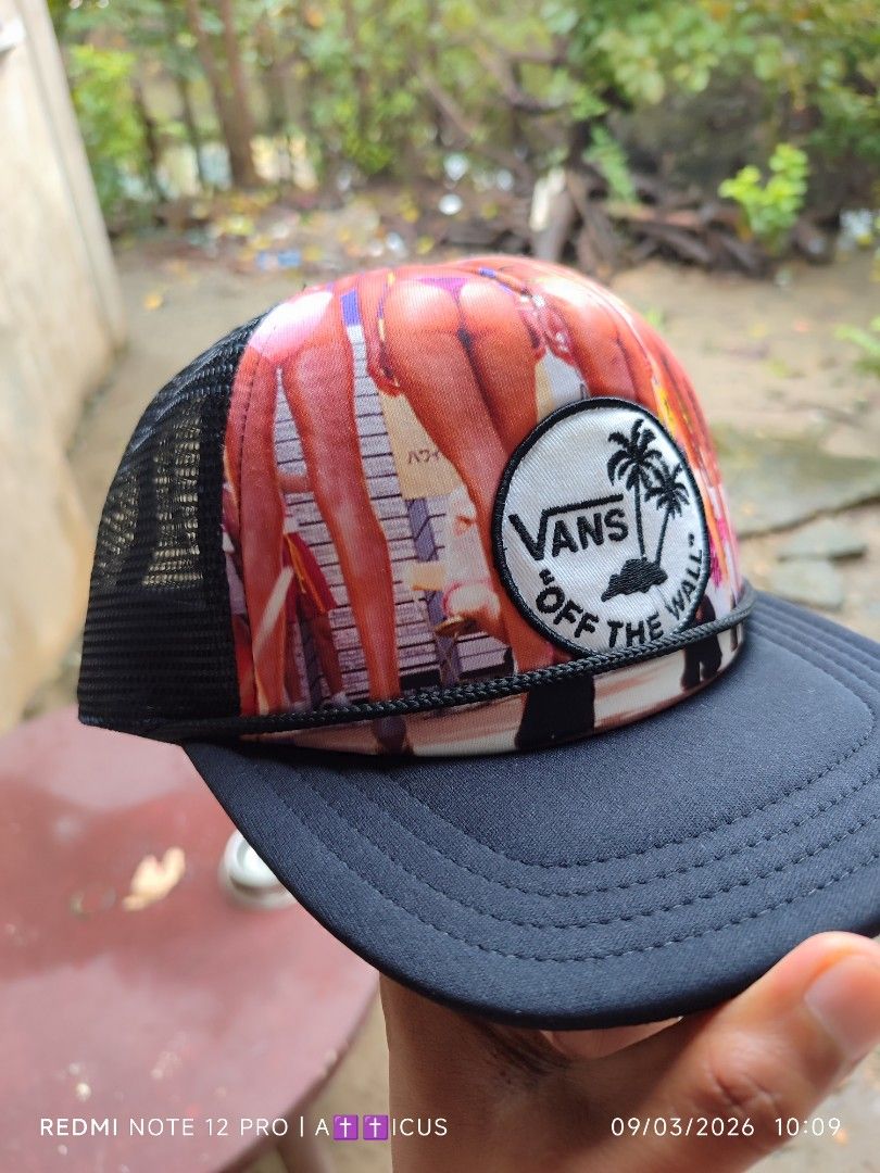 Vans Trucker Cap (Category: Caps & Hats) located in Mangaldan. Submitted by lostthread (Listing ID 1459302389, Image 2). Description: Vans Trucker Cap Excellent condition No issues 10/10 Color Rate DM to Cop.