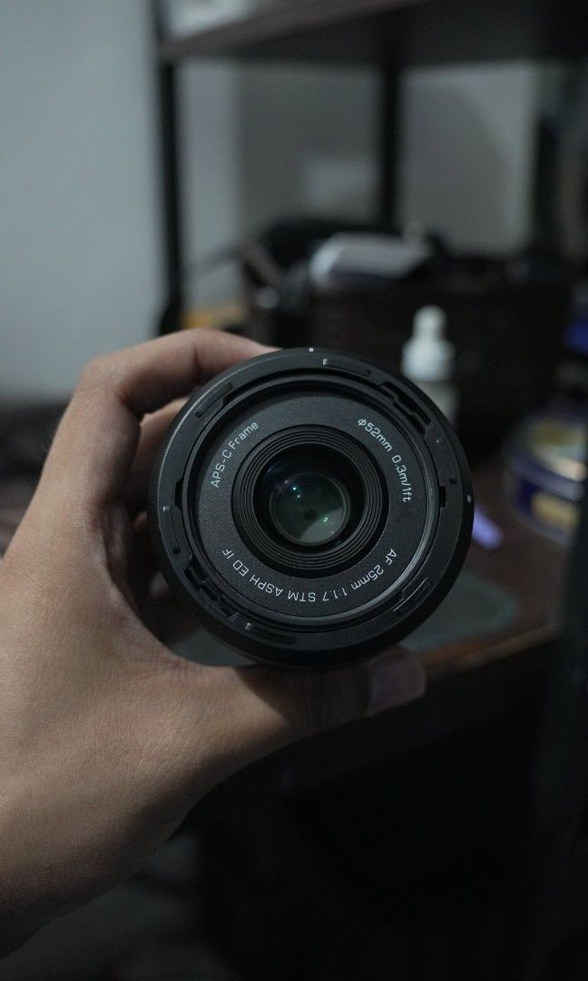 Viltrox 25mm 1.7 sony e mount (Category: Lens & Kits) located in Manila. Submitted by elijah_malabuyo (Listing ID 1459431795, Image 2). Description: .