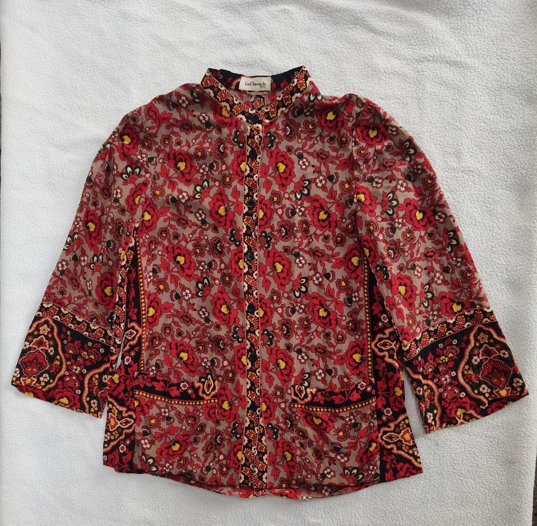 Vintage 100% pure silk button-down blouse from La Chamade de Mari. (Category: Longsleeves) located in Santa Cruz. Submitted by oddpenguin-4575 (Listing ID 1459450530, Image 2). Description: 📌.....P L E A S E R E A D..... 📌measurement:Laid flat Sh-13"/Sleeve-19.5"/Chest-16.5"/Lenght-25"/armhole-6.5"/armpit-8" 📌size:Filipino Women's Size Small (S) 📌Brand:Mont bell 📌color-9/10 📌This is a 100% pure silk button-down blouse from La Chamade de Mar
