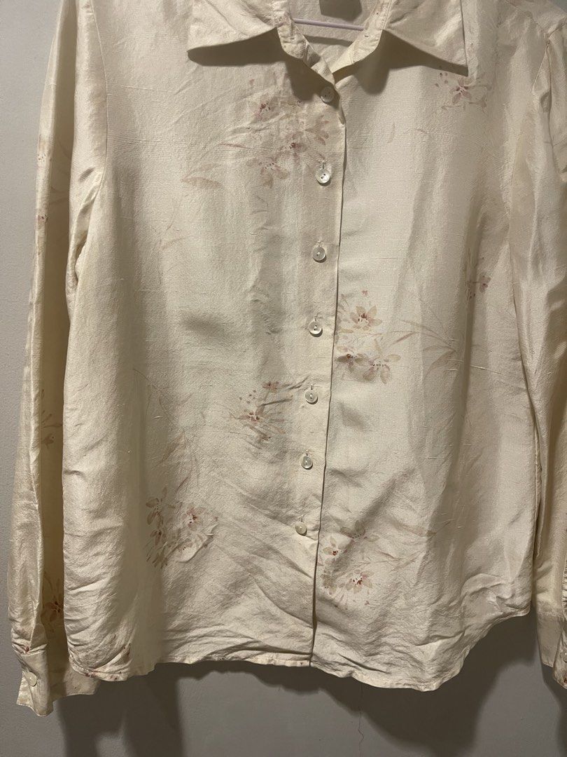 Vintage Ann Taylor Silk top (Category: Longsleeves) located in Quezon City. Submitted by booktt (Listing ID 1459440153, Image 2). Description: 100% silk.