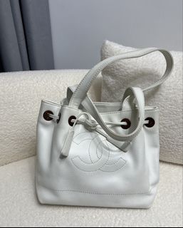 （分類：）位於 。 由 hklvintage 提交（商品編號 1459414037，圖片 1）。簡介： 。