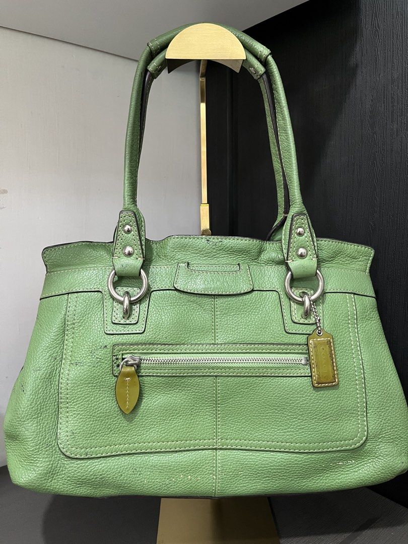 Vintage Coach Bag (Category: Shoulder Bags) located in Talisay. Submitted by angeld0201 (Listing ID 1459402421, Image 1). Description: .