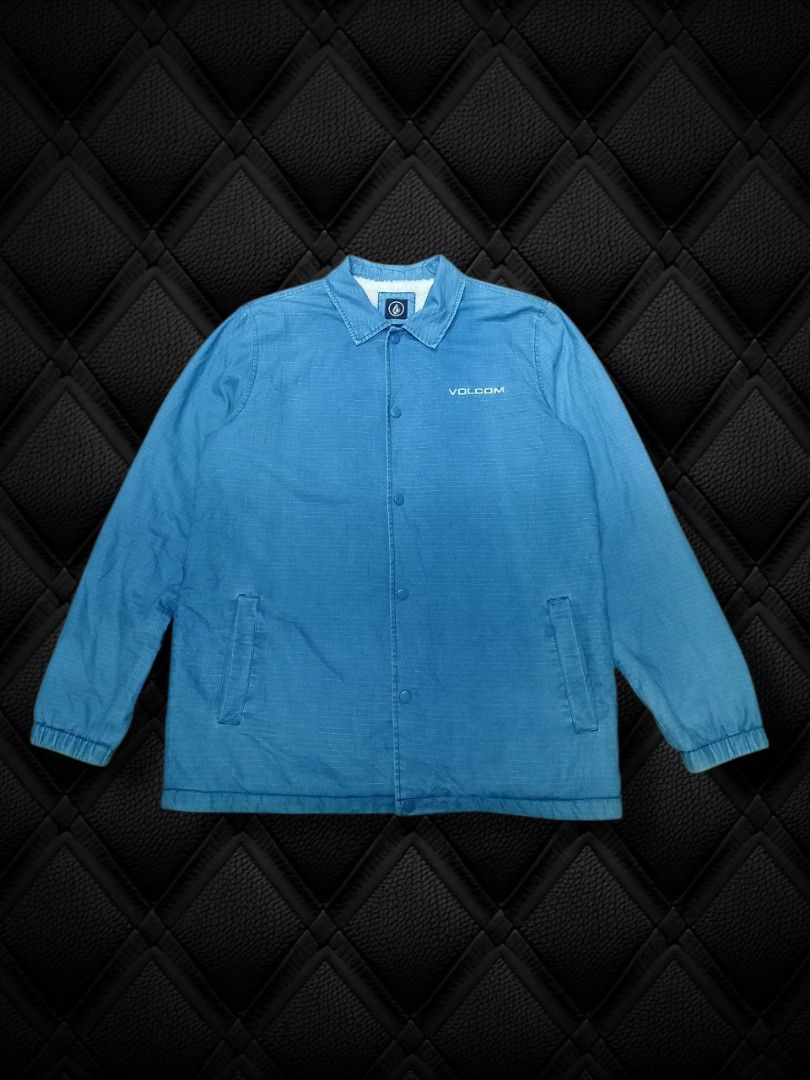 Volcom Blue Sherpa Lined Coach Jacket Size L (Category: Coats, Jackets and Outerwear) located in Aguinaldo. Submitted by baguioukayukay2600 (Listing ID 1459304033, Image 3). Description: - Blue Volcom coach jacket - Sherpa lined for extra warmth - Button up front closure - Two convenient side pockets - Embroidered Volcom logo on chest and sleeve - Size Large - W23xL30.