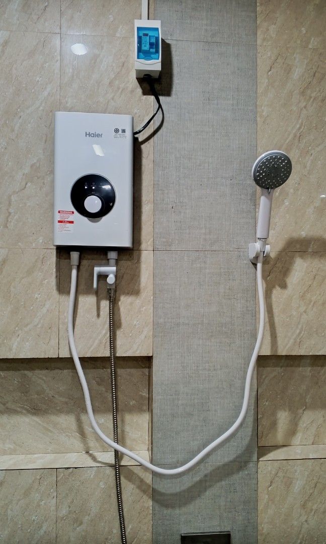 Water heater/Shower heater (Category: Water Heater & Instant Showers) located in Manila. Submitted by mackieboy_756 (Listing ID 1459295476, Image 1). Description: 📌Water heater on sale💯👌 Free installation in manila 1 year warranty/reciept 5 years heating element Condo and residential use Pick up/lalamove/grab Test before you pay👌 👉Available Brand👈 ✔️Haier ✔️Smart energy ✔️Stiebel ✔️Panasonic ✔️Wassernison ✔️Vector ✔️Rheem ✔️Champs trimark �
