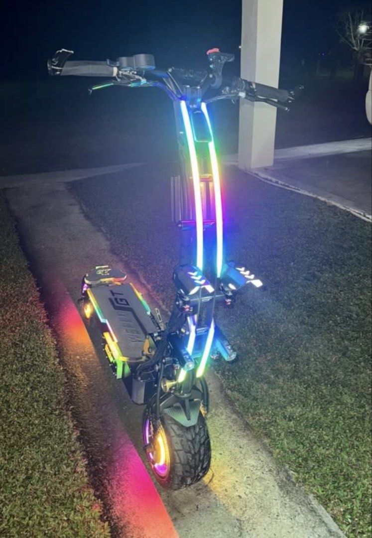 Weped GT Electric Scooter (Category: Skates, Rollerblades & Scooters) located in Malolos. Submitted by luxeandlately (Listing ID 1459385689, Image 1). Description: RUSH SALE! Wala na pong tawad murang mura na po. See to appreciate. Weped GT electric scooter Slightly used Fresh na fresh at pwedeng pwede sa maselan. Complete accessories, sasakay na lang Fast charger include No issue Mileage 1200 km COMPLETE DESCRIPTION:https://pietechnologie.com/en