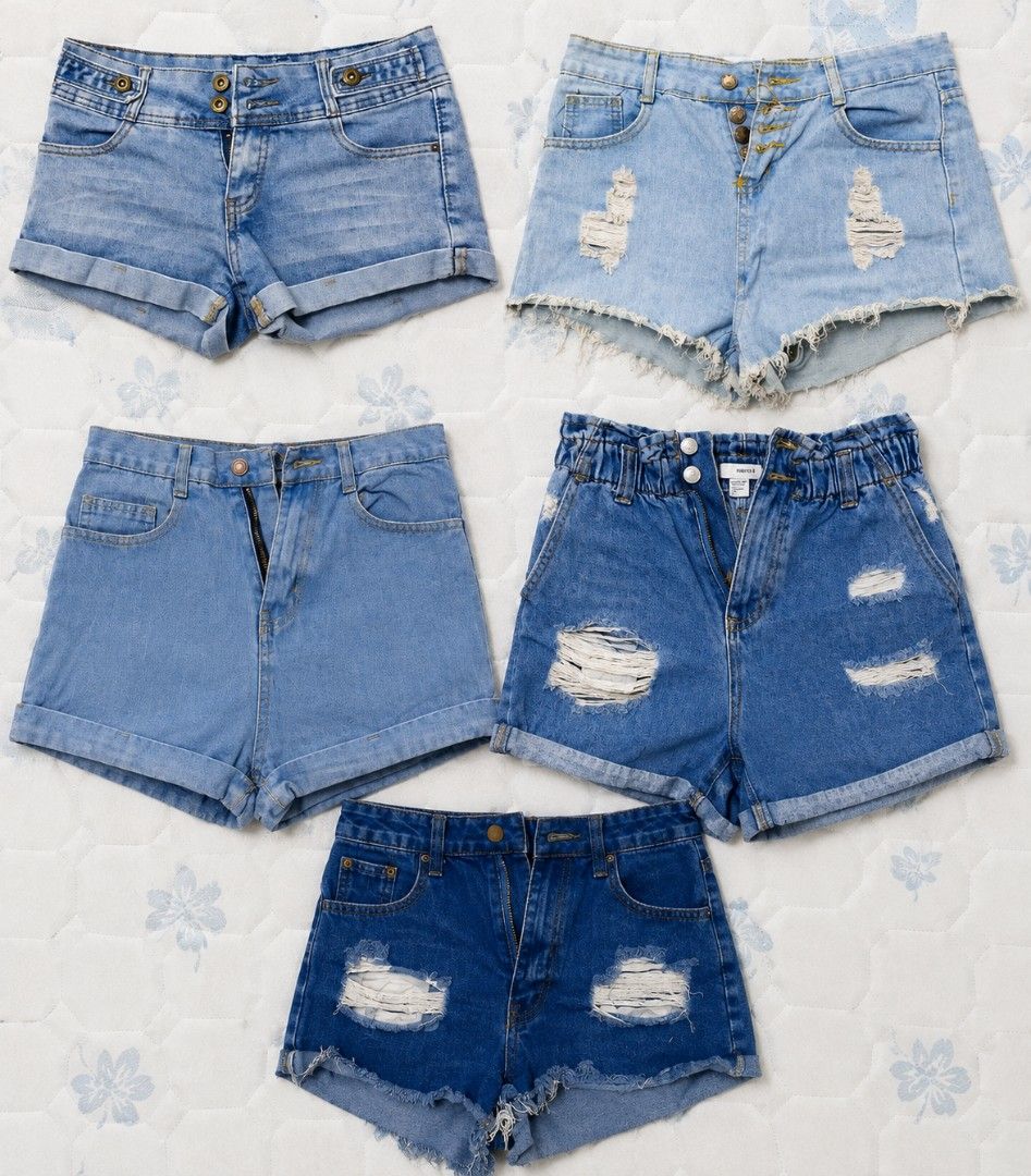 Women Shorts (Category: Shorts) located in Binan City. Submitted by vifoxy (Listing ID 1459402051, Image 1). Description: Shein shorts size:M Forever 21 short size: S SySy jeans short size:M.