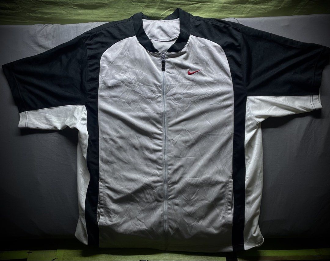 Y2K Nike Jersey Zip Tritone (Category: Activewear) located in Manila. Submitted by tuklasmnl (Listing ID 1459440172, Image 1). Description: 27 x 33 Excellent Condition and Color rate Cut Neck Tag .