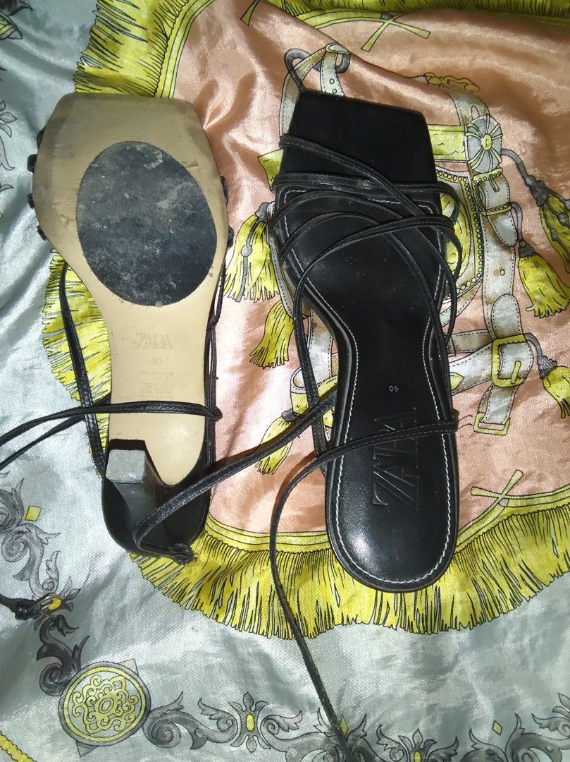 Zara Black Strappy Square-Toe Heeled Sandals (Category: Sandals) located in Manila. Submitted by christinellnz (Listing ID 1459384323, Image 2). Description: -pre loved -used twice -lost the box -price is negotiable rfs: not my style, need funds.