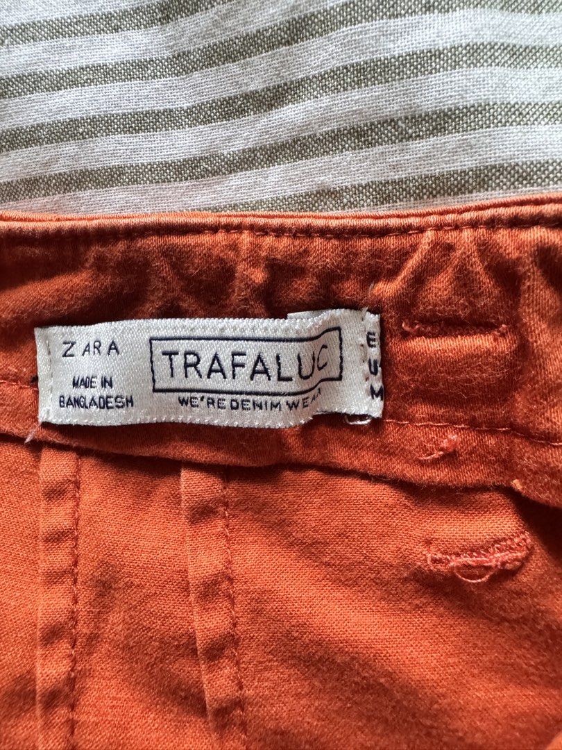 Zara Orange Skirt (Category: Skirts) located in Quezon City. Submitted by lynylynn (Listing ID 1459432013, Image 3). Description: .