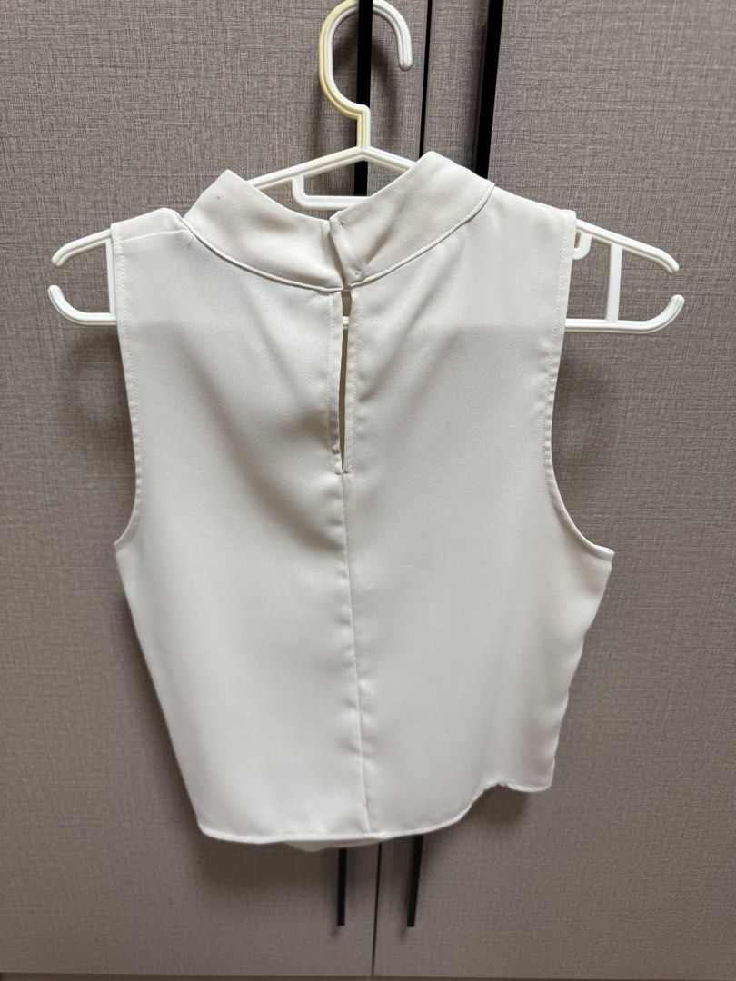 Zara sleeveless top (Category: Sleeveless) located in Manila. Submitted by mightyhawk-a7ef (Listing ID 1459324929, Image 2). Description: .