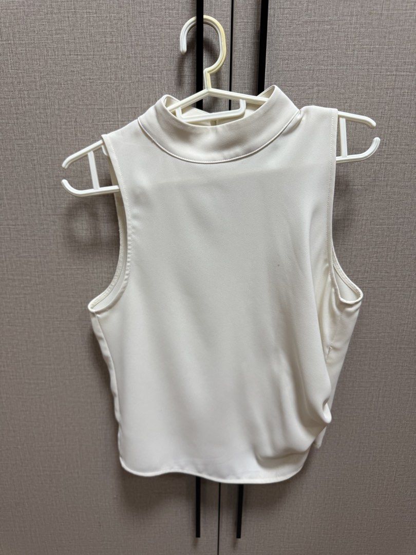 Zara sleeveless top (Category: Sleeveless) located in Manila. Submitted by mightyhawk-a7ef (Listing ID 1459324929, Image 1). Description: .