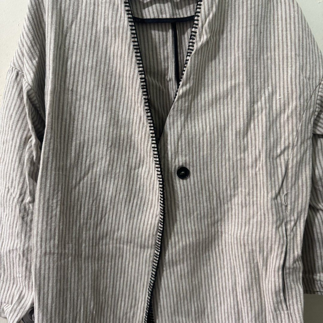 zara woman striped coat (Category: Coats, Jackets and Outerwear) located in Pasay City. Submitted by ultzen (Listing ID 1459412124, Image 3). Description: - original & authentic - bought in zara glorietta - only used for winter in japan once - rfs: decluttering mop: bpi / gcash / maribank mod: j&t / sdd (metro manila).