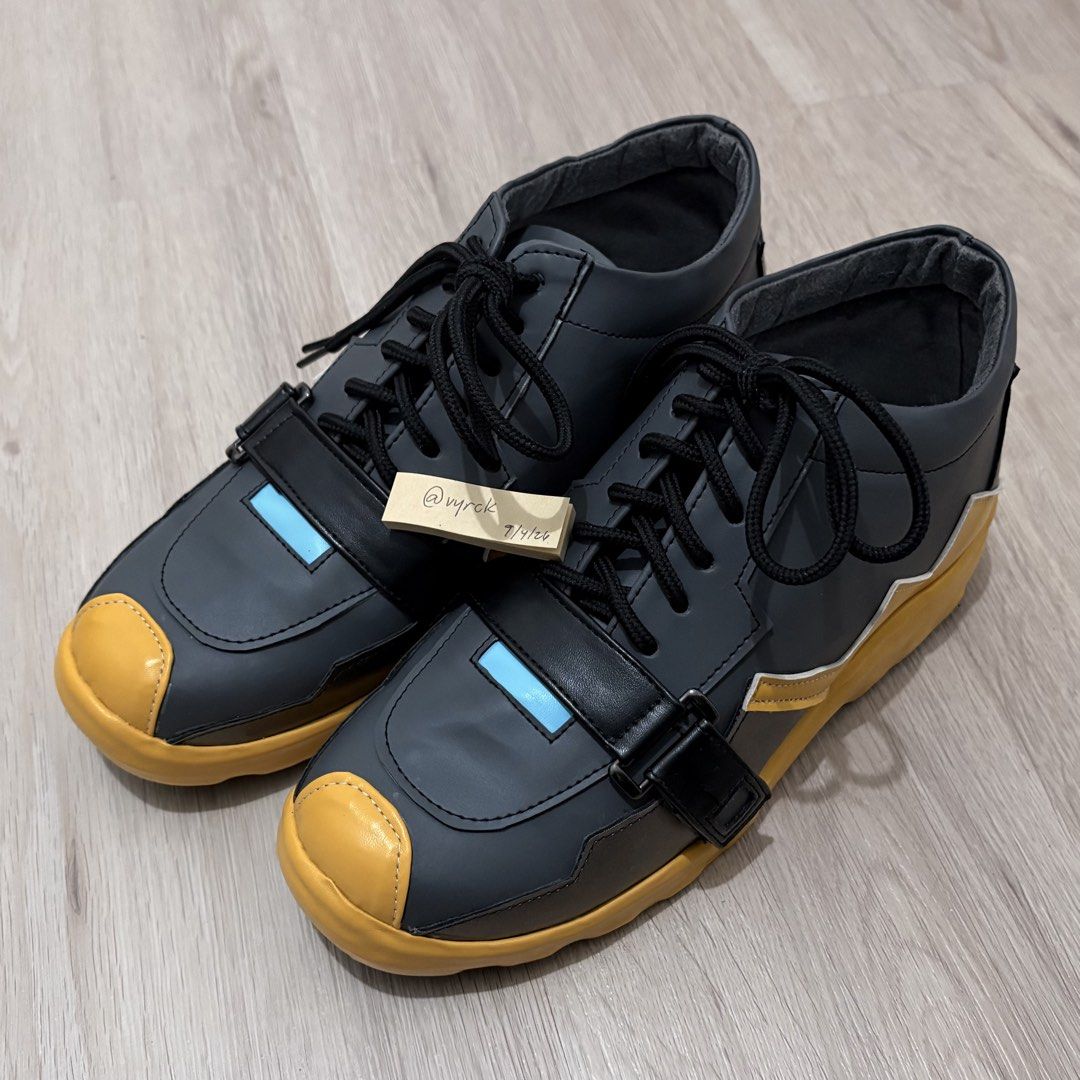 Zenless Zone Zero Cosplay Shoes (Asaba Harumasa) (Category: Casual Shoes) located in Taguig. Submitted by vyrck (Listing ID 1459468619, Image 1). Description: Bought from Taobao. RFS: Doesn't fit. 🫠.