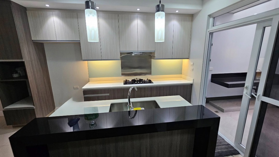 (Category: ) located in . Submitted by raincomito (Listing ID 1465076933, Image 1). Description: .