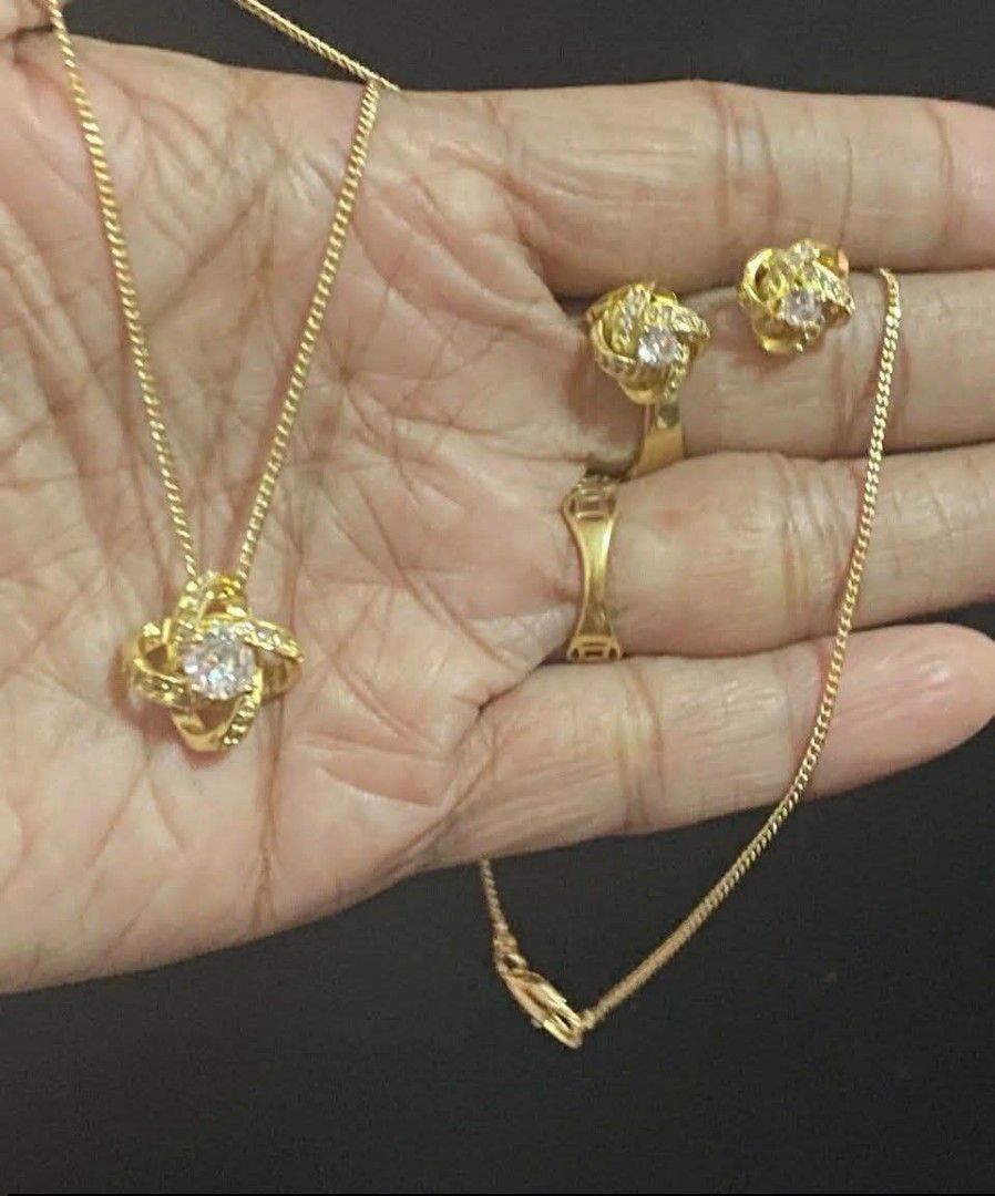 14K Vermeil Gold 2n1 Set (Category: Necklaces) located in Caloocan City. Submitted by cheskhaionlinestore2.0 (Listing ID 1465052964, Image 1). Description: New Collection 🥰 14k GOLD VERMEIL Super Sale ⚡ 2n1 Set ₱1050 only 👌🏻 What is Vermeil Gold? 14K Vermiel Gold Gold vermeil (pronounced ver-may) is a high-quality type of gold-plated jewelry defined by a sterling silver base metal, a thick gold layer (at least 2.5 microns), and a gold purity o