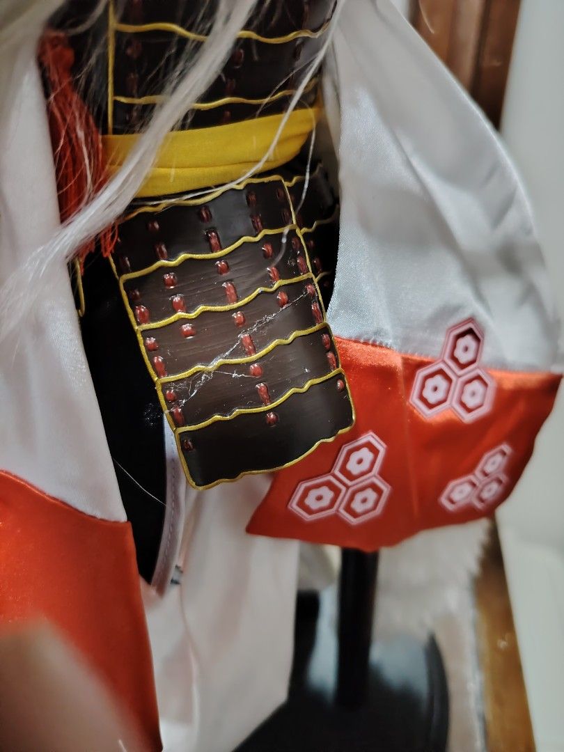 1/6 scale sesshomaru (Category: Action & Battle Toys) located in Pasay City. Submitted by jestheral_48 (Listing ID 1464980920, Image 2). Description: Issue broken armor at tha back. Glued.