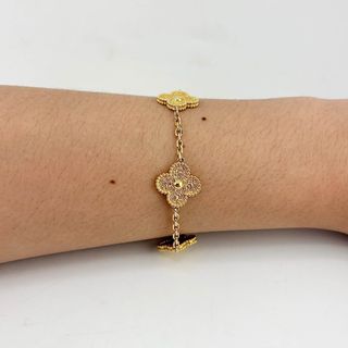 (Category: ) located in . Submitted by whatellawore (Listing ID 1465028863, Image 1). Description: .