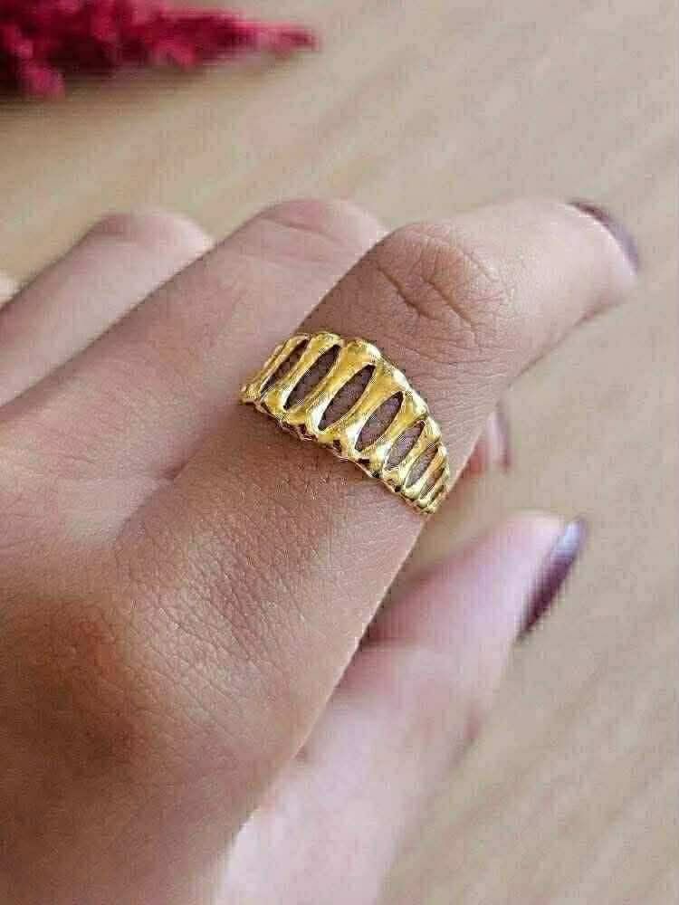 18K Saudi Gold Bamboo Ring (Category: Rings) located in Caloocan City. Submitted by cheskhaionlinestore2.0 (Listing ID 1465046791, Image 1). Description: 18K Pure Saudi Gold Bamboo Ring Size 6,7,8 ₱4150 only 📌 🍒 Pawnable/ Nasasangla💯 🍒 Brandnew 💯 🍒 Ship via JNT/ LBC 🍒 Lalamove for same day delivery 🍒 We accept COD COP with downpayment to avoid cancellation of orders ⚡ How to Order? Please feel free to message us directly 🙏🏻 Cheskhai Onl