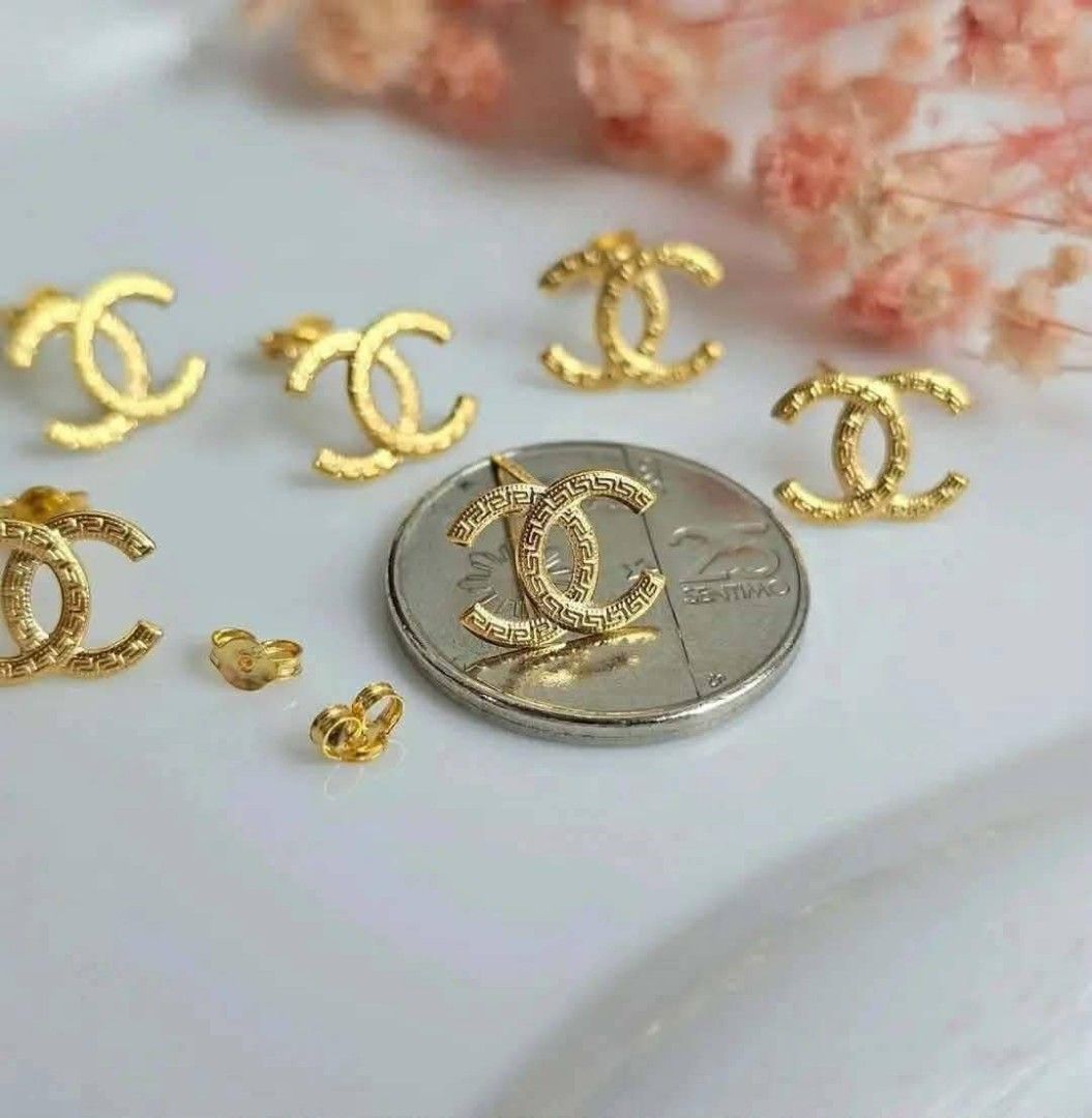 18K Saudi Gold CC Stud Earrings (Category: Earrings) located in Caloocan City. Submitted by cheskhaionlinestore2.0 (Listing ID 1465049402, Image 3). Description: 18K Pure Saudi Gold CC Stud Earrings ₱3050only 📌 🍒 Pawnable/ Nasasangla💯 🍒 Brandnew 💯 🍒 Ship via JNT/ LBC 🍒 Lalamove for same day delivery 🍒 We accept COD COP with downpayment to avoid cancellation of orders ⚡ How to Order? Please feel free to message us directly 🙏🏻 Cheskhai On