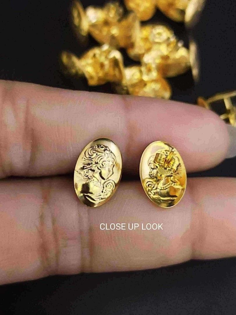 18K Saudi Gold Elizabeth Earrings (Category: Earrings) located in Caloocan City. Submitted by cheskhaionlinestore2.0 (Listing ID 1465045733, Image 3). Description: 18K Pure Saudi Gold Elizabeth Earrings ₱3900 only 📌 🍒 Pawnable/ Nasasangla💯 🍒 Brandnew 💯 🍒 Ship via JNT/ LBC 🍒 Lalamove for same day delivery 🍒 We accept COD COP with downpayment to avoid cancellation of orders ⚡ How to Order? Please feel free to message us directly 🙏🏻 Cheskh
